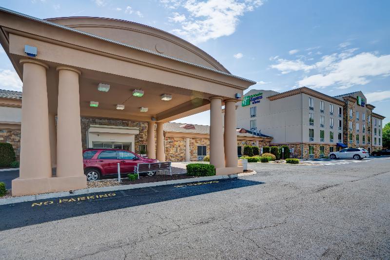 Holiday Inn Express Hotel & Suites Christiansburg By Ihg Exterior photo