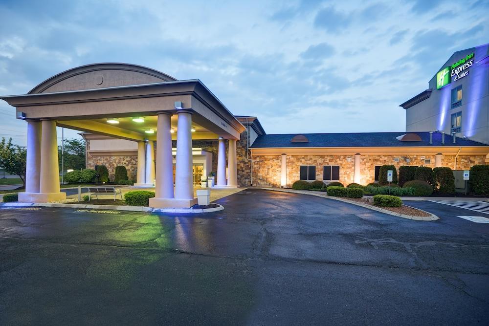 Holiday Inn Express Hotel & Suites Christiansburg By Ihg Exterior photo